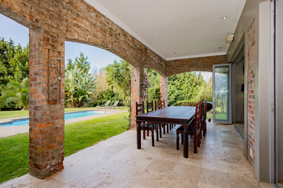 6 Bedroom Property for Sale in Vierlanden Western Cape